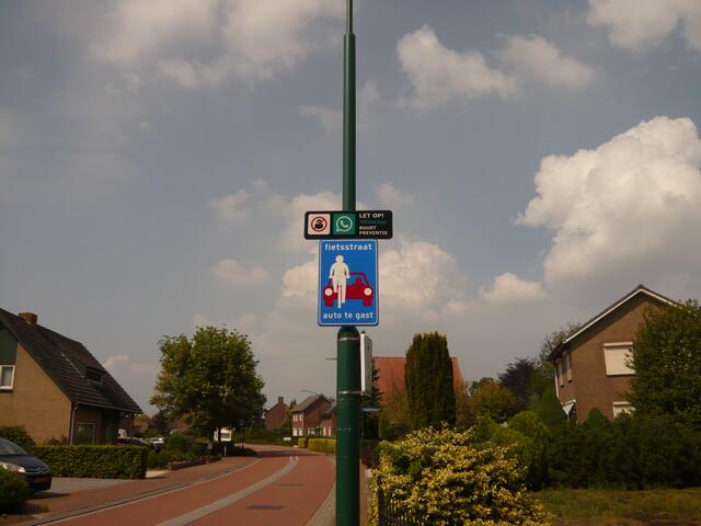 Verkehrszeichen in Beugen/NL.