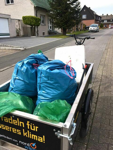 Das umweltfreundliche Mülltaxi kam beim Frühjahrsputz zum Einsatz.