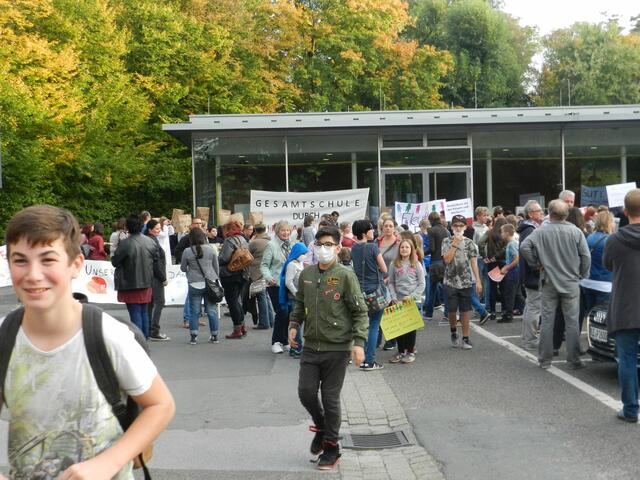 Eine gut organisierte Protestaktion zum Erhalt der RSAdF 