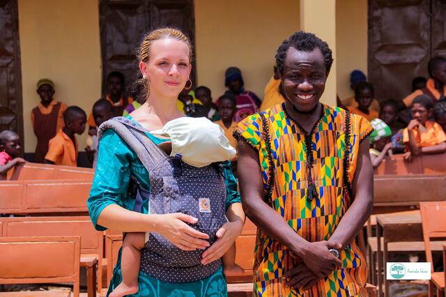 Vereinsvorsitzende Katharina Gerlach und ihr Mann Latif Ibrahim sind seit Anfang des Jahres in Ghana und haben alle Arbeiten organisiert. Fotos: AMARAABA-Ghana