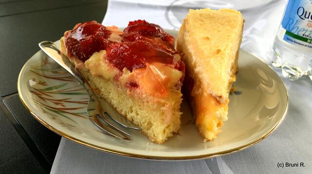 Diesen und anderen köstlichen Kuchen gab es!