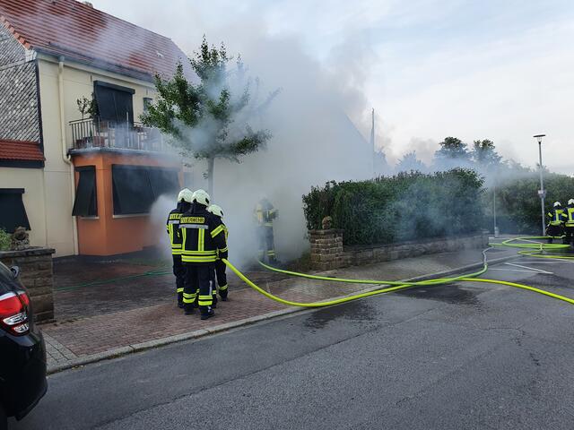 Die eingesetzten Wassermassen zeigten schnell Wirkung.