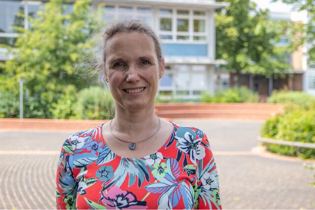 Auch jetzt beteiligen Schulleitung und Kollegium in Xanten die 50jährige bereits an den Planungen für das kommende Schuljahr.
"Alle geben Gas, um einen reibungslosen Übergang zu ermöglichen", freut sie sich