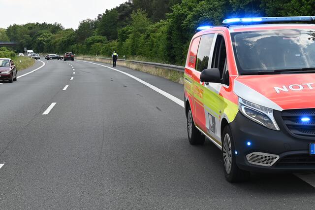 Auf der Hervester Straße (L 608) kam es am Mittwochnachmittag (16. Juni 2021) zu einem schweren Verkehrsunfall. | Foto: Bludau