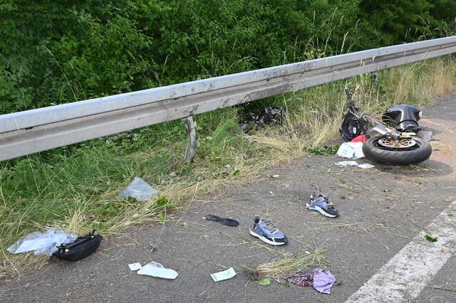 Auf der Hervester Straße (L 608) kam es am Mittwochnachmittag (16. Juni 2021) zu einem schweren Verkehrsunfall. | Foto: Bludau