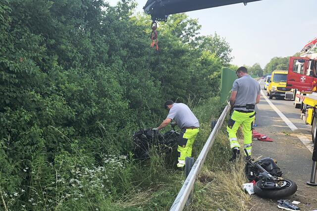 Auf der Hervester Straße (L 608) kam es am Mittwochnachmittag (16. Juni 2021) zu einem schweren Verkehrsunfall. | Foto: Bludau