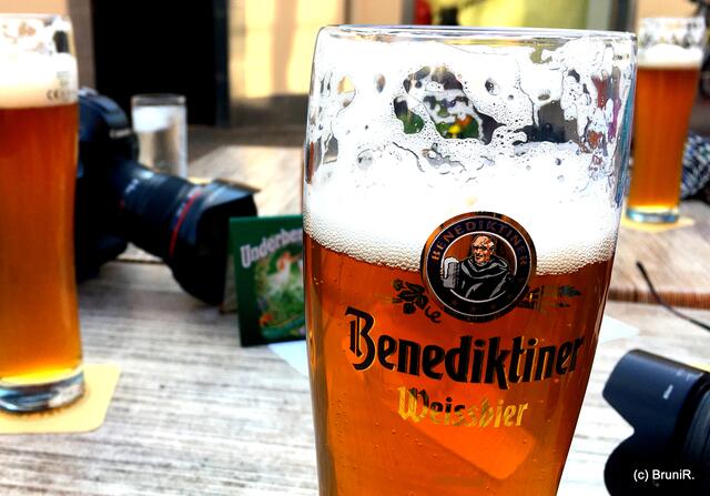 Wo Nonnen sind, da sind die BENEDIKTINER nicht weit! PROOOST DAGMAR! ♥♥