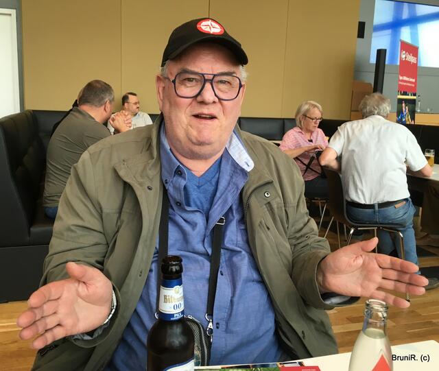 "Ich will doch nur unterhalten...!"