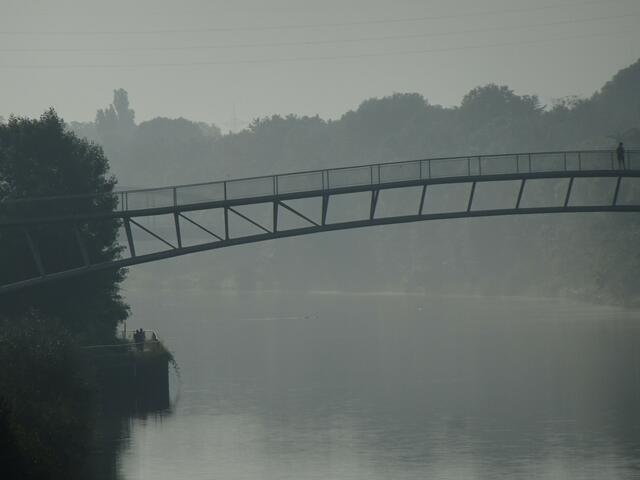 Fast romantisch war es morgens am Kanal.