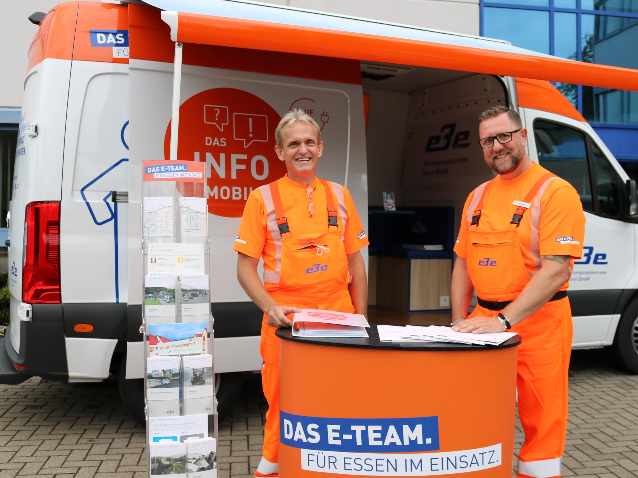 entsorgungsbetriebe-essen-ebe-tourt-mit-neuem-infomobil-essen-steele