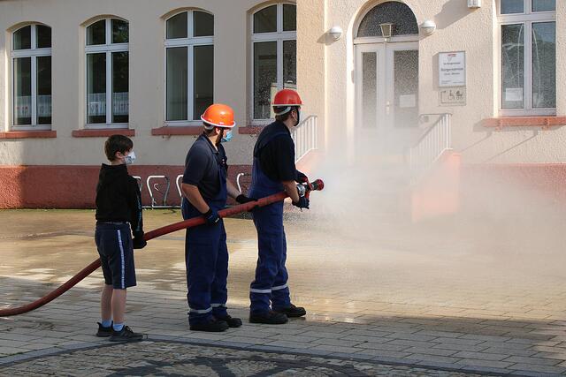 Foto  © Jürgen Thoms - Aus der Serie: Unterwegs mit Renate Nick bei der Jugendfeuerwehr in Unna-Massen 