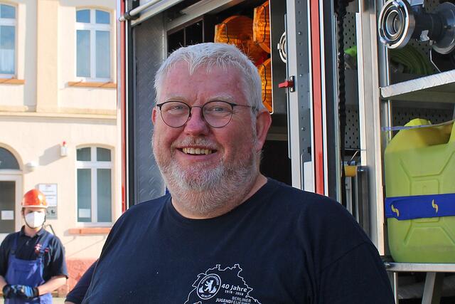 Foto  © Jürgen Thoms - Aus der Serie: Unterwegs bei der Jugendfeuerwehr in Unna-Massen - Löschgruppenführer  und Jugendwart Bernd Tepe 