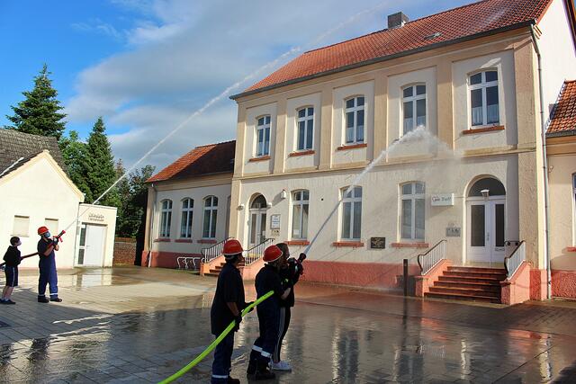 Foto  © Jürgen Thoms - Aus der Serie: Unterwegs mit Renate Nick bei der Jugendfeuerwehr in Unna-Massen 