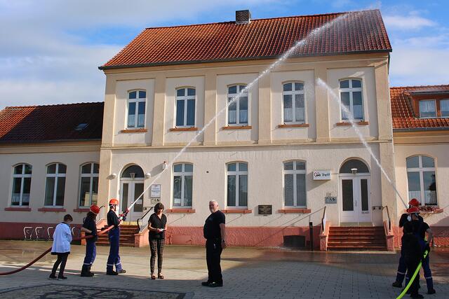 Foto  © Jürgen Thoms - Aus der Serie: Unterwegs mit Renate Nick bei der Jugendfeuerwehr in Unna-Massen 