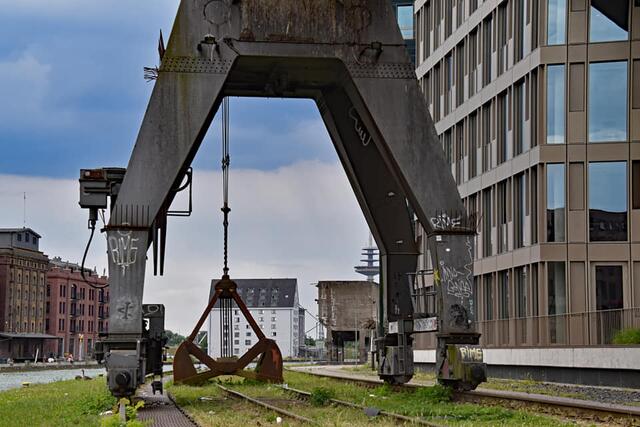 *Wolkenverhangener Himmel über dem Hafen*🚢 ⚓️ ☁️
- Foto/ Copyright: Birgit Leimann - Münster in Bildern 📷 
