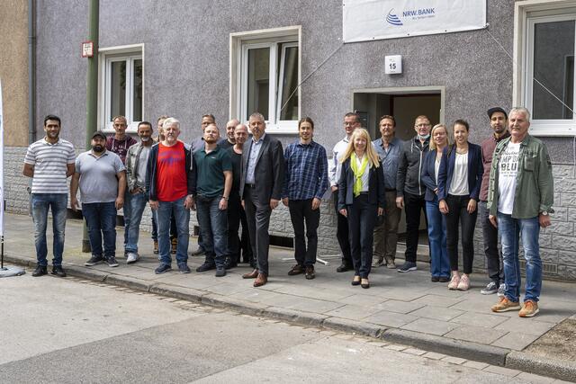 Das Team der genossenschaftlich ausgerichteten Wohnungsgesellschaft Ruhrgebiet hat für eine deutliche Aufwertung des Stadtteils Marxloh gesorgt.