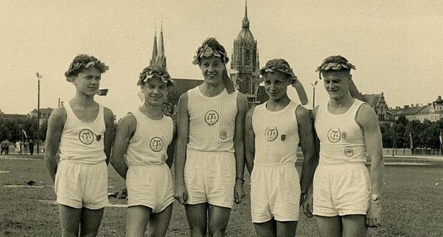 erfolgreiche Jugendriege des TV Eintracht 1958 in München (von links: Heiner Wenzel, Hermann Wenning jun., Rudolf Schröder, Wilfried Birwe und Albert Seeliger)