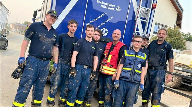 Wenn man effektiv geholfen hat, darf man auch lächeln. | Foto: THW Wesel