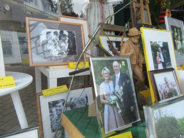 Bild Mitte
Schützenkönigspaar 2019
Matthias und Theresa Oelenberg