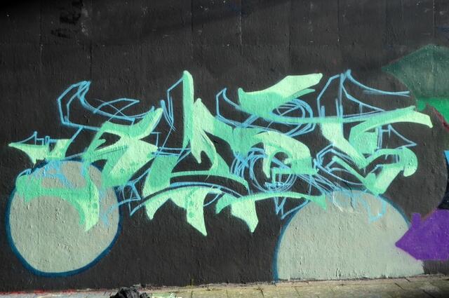 Schichtweises Entstehen eines Graffiti