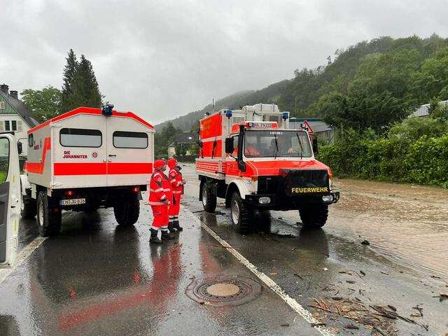 Einsatz der Johanniter in Hagen mit dem geländegängigen Unimog. | Foto: Kreisfeuerwehrverband EN