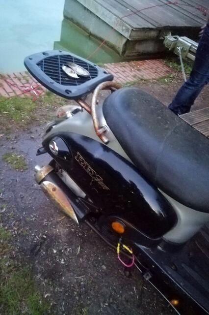 Die Ermittlungen zum Eigentümer des Rollers dauern noch an.