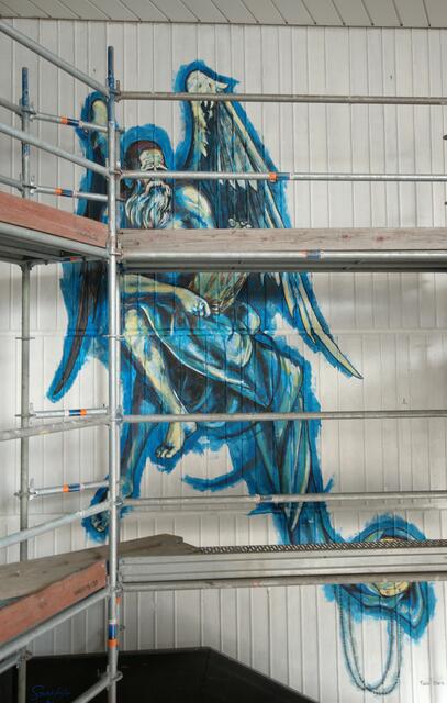 ... oder an Neptun, seinen römischen Kollegen.
#streetart #streetarphotography #art #streetartartist #graffit #graffitiphotogrphy #mural #stadtmarketing #krefelderperspektivwechsel #seidenweberhaus #fabiomariafedele #samarablue #samarabluephotoart #samarablueurbexart #dowhatyoulove #urbanart #urbanartphotography | Foto: Samara Blue