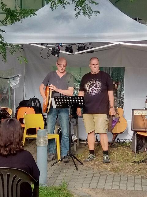 die beiden Musiker... sehr spannend, anders und gut!