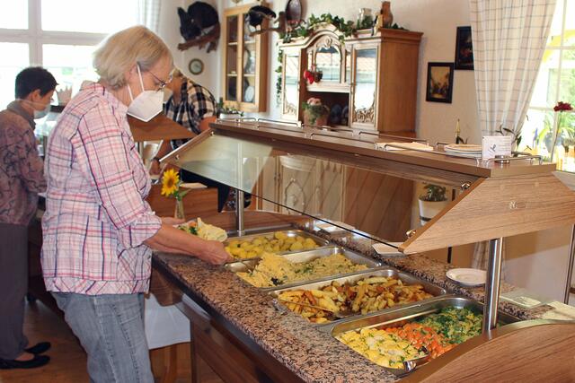 Foto  © Jürgen Thoms - Sommerfest 2021 des Parkinson Forums Unna e.V. im Landhaus Püttmann 