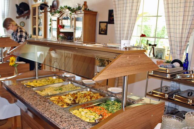 Foto  © Jürgen Thoms - Sommerfest 2021 des Parkinson Forums Unna e.V. im Landhaus Püttmann 