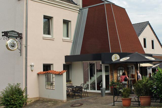 Foto  © Jürgen Thoms - Sommerfest 2021 des Parkinson Forums Unna e.V. im Landhaus Püttmann 