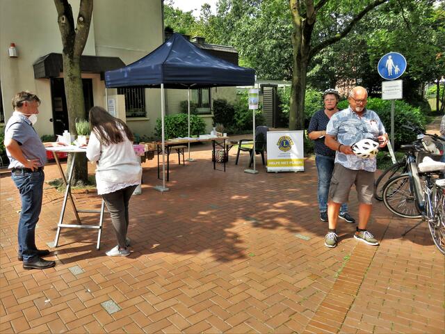 Geschafft, Ziel erreicht und weitere Teilnehmer innen melden sich noch an.
