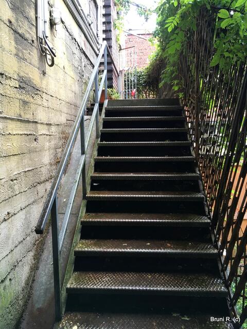 Die nächste Station... Treppen...