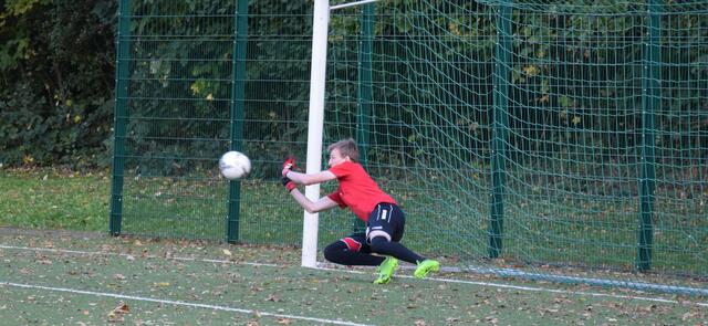 Max Burbaum, der seit über 10 Jahren dem TV Eintracht angehört, spielt selbst Fußball in der Bezirksliga und hobbymäßig Volleyball beim TV Eintracht
