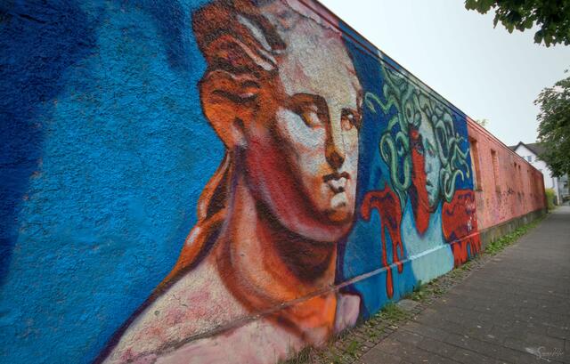 Change of Perspectives
"First they ignore you, then they laugh at you, then you win.
(Gandhi)

Αλλαγή Προοπτικών
«Πρώτα σε αγνοούν, τότε σε γελούν, τότε κερδίζεις.
(Γκάντι) | Foto: Samara Blue Urbex Art