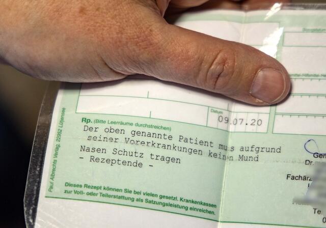 Ärztliche Atteste auf Befreiung von der Maskenpflicht werden von vielen Ärzten ignoriert - das ist rechtswidrig!