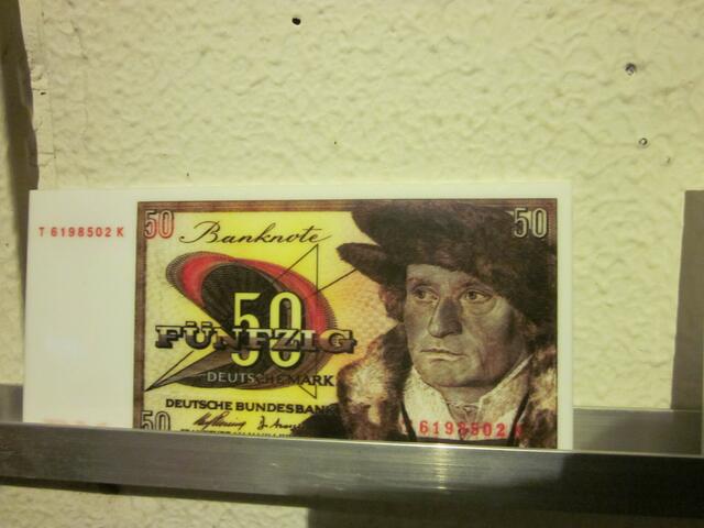 Das Faksimile zeigt wie die 50-DM-Ersatz-Banknote ausgesehen hätte.