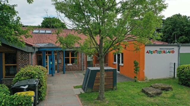 Die Kindertagesstätte Abenteuerland in Holsterhausen feierte jetzt ihr 25-jähriges Jubiläum.
