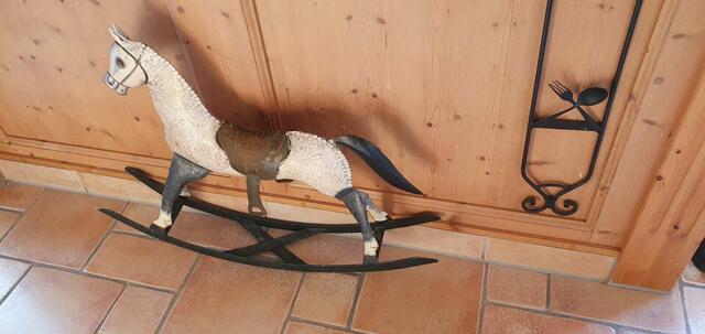 NICHT zum schaukeln gedacht ! 
Nur angucken - erlaubt - ;-)