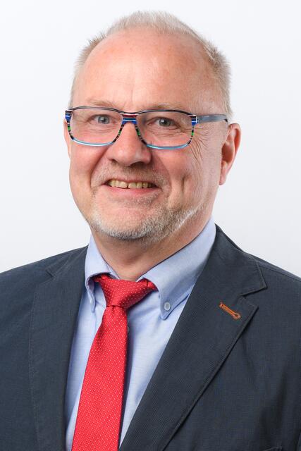 1. Vorsitzender des hierzu neu gegründeten Vereins ist der Lanstroper Apotheker und medipharm-Gesellschafter Dr. Günter Hagenhoff.