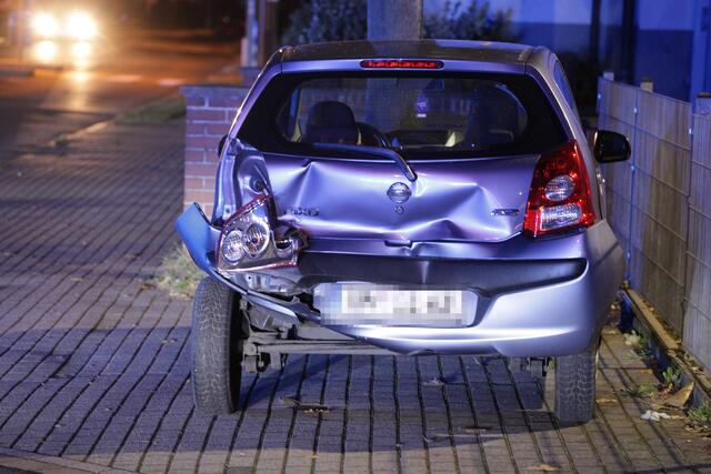 Die Frau prallte in das Heck dieses Autos.