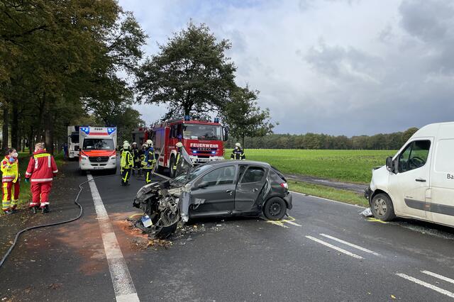 Am Donnerstagvormittag kam es in Haltern am See auf der Weseler Straße (B58), zwischen Jahnstraße und Granatstraße, zu einem Verkehrsunfall mit mehreren Verletzten und hohem Sachschaden. | Foto: Bludau