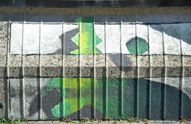 Fertig ... 
Hier musste ich nicht lange überlegen. Ein Jäger, flotten Schrittes durch seinen Wald er streift ...
Complete ...
I didn't have to think twice about this. A hunter, at a brisk pace through his forest he roams ... | Foto: Samara Blue Urbex Art