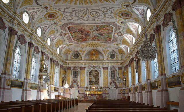 Bürgersaalkirche von innen