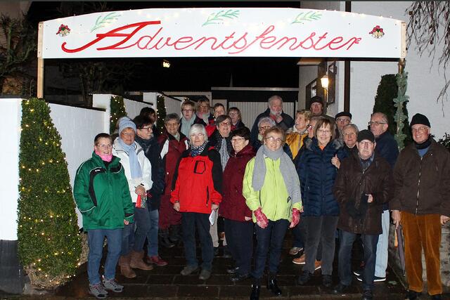 Fotoarchiv © Jürgen Thoms  - Adventsfenster 2019 in Massen 