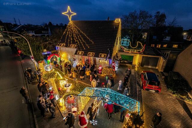 Weihnachtshaus Neuss-Hoisten bei Sven Martin | Foto: Frank Laumen