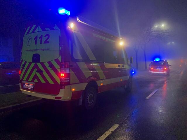 Brandstiftung soll die Ursache für den Kellerbrand in einem Mehrfamilienhaus an der Heiligenhauser Straße in Velbert sein, bei dem drei Anwohner leicht verletzt wurden. | Foto: Zur Verfügung gestellt von: Feuerwehr Velbert