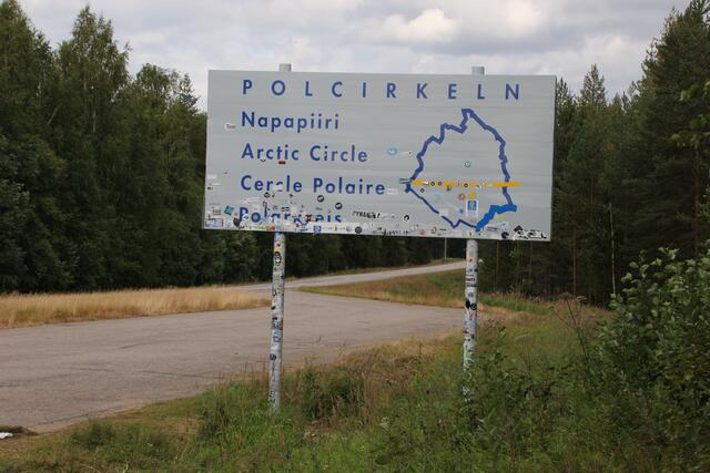Der Polarkreis wurde in Schweden bei Jokkmokk überquert.