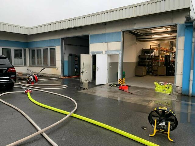 Einiges an Arbeit brachte Samstag, der 22. Januar, der Feuerwehr Velbert. | Foto: Zur Verfügung gestellt von: Feuerwehr Velbert