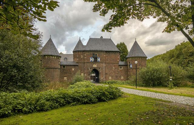 Burg Vondern - Westansicht mit Eingangstor